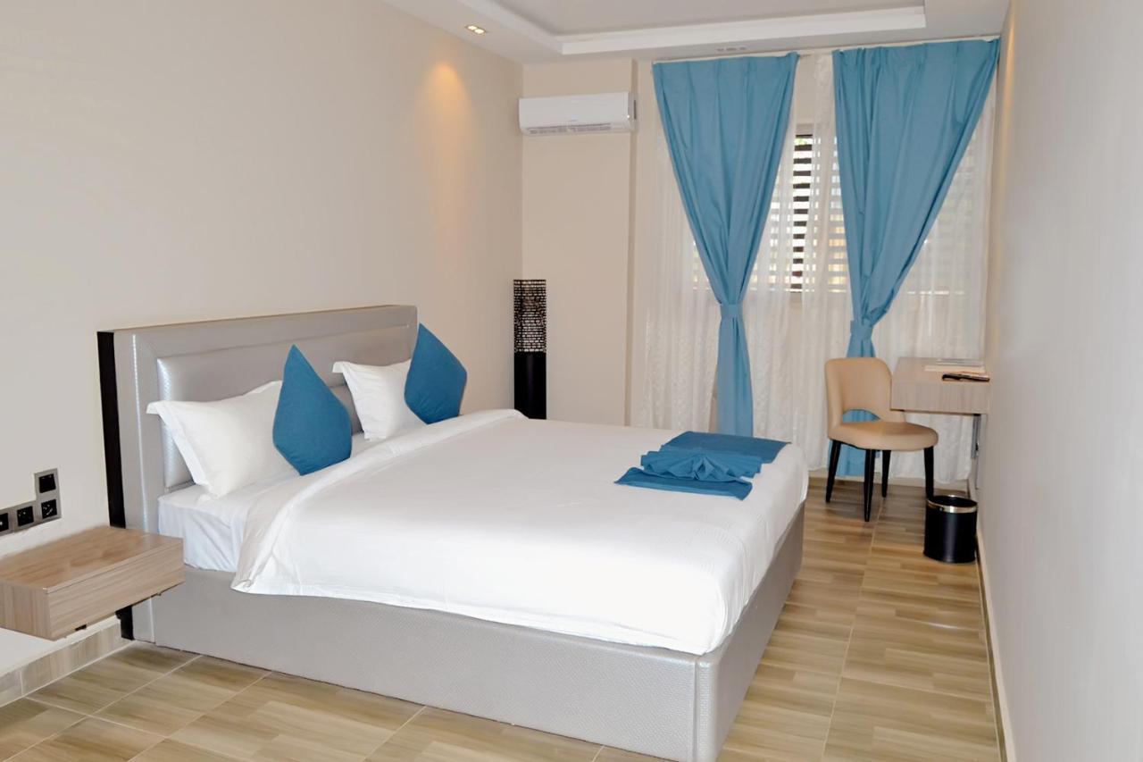 Hôtel Mont Korhogo Extérieur photo