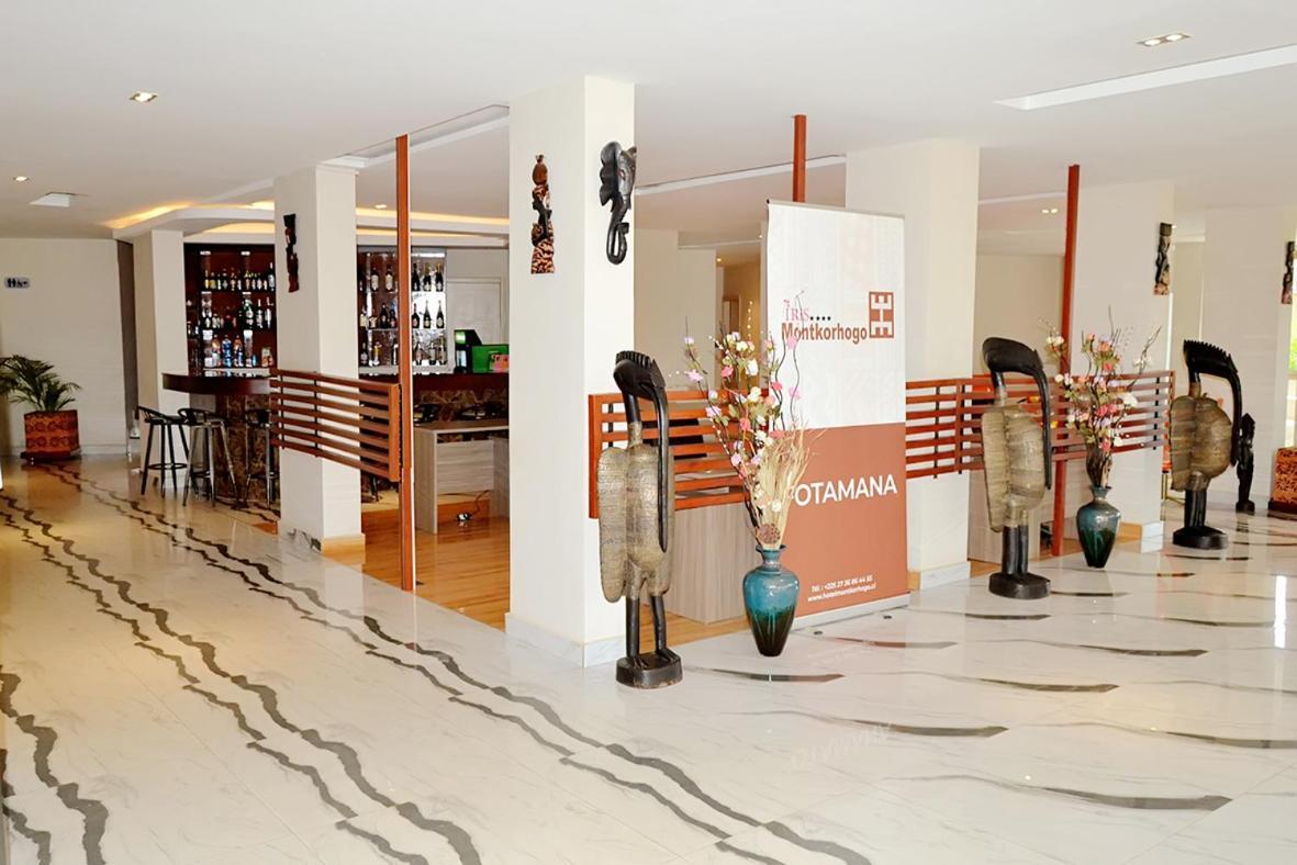 Hôtel Mont Korhogo Extérieur photo