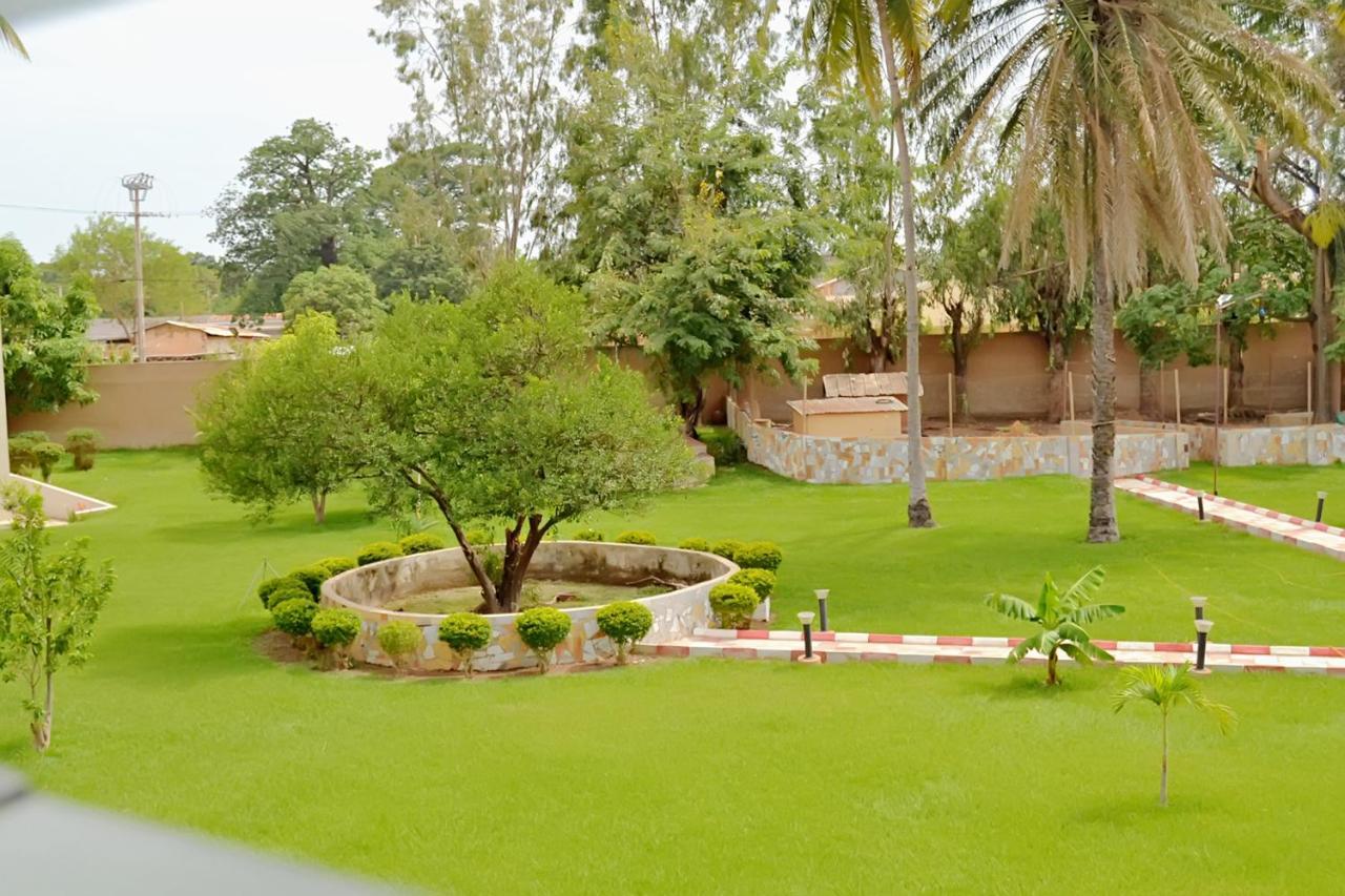 Hôtel Mont Korhogo Extérieur photo