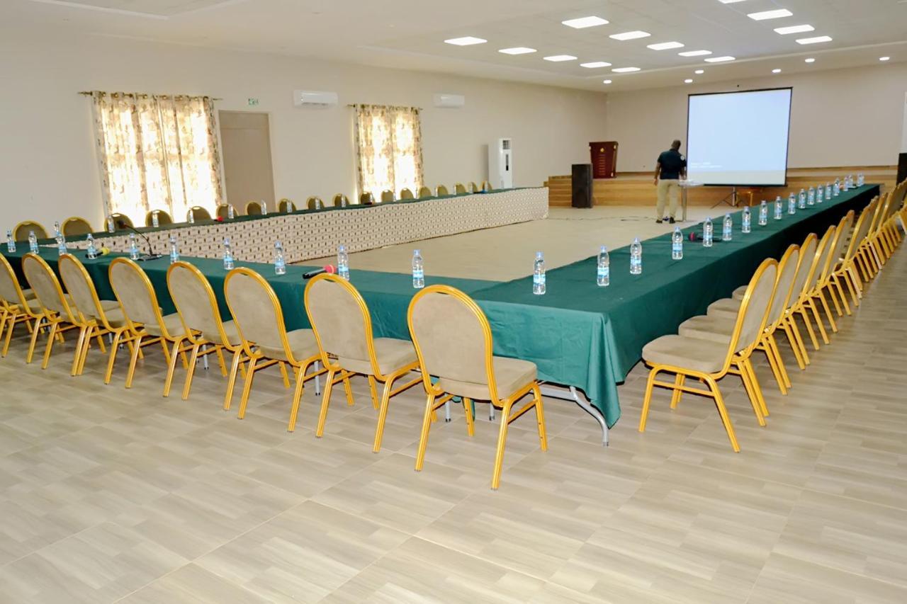 Hôtel Mont Korhogo Extérieur photo